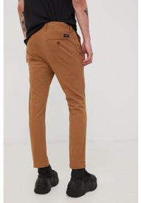 Superdry spodnie męskie kolor brązowy w fasonie chinos. Kolor: brązowy. Materiał: tkanina #3