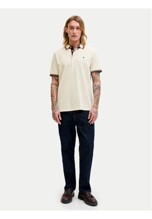 Jack & Jones Polo Paulos 12136668 Kremowy Regular Fit. Typ kołnierza: polo. Kolor: kremowy. Materiał: bawełna
