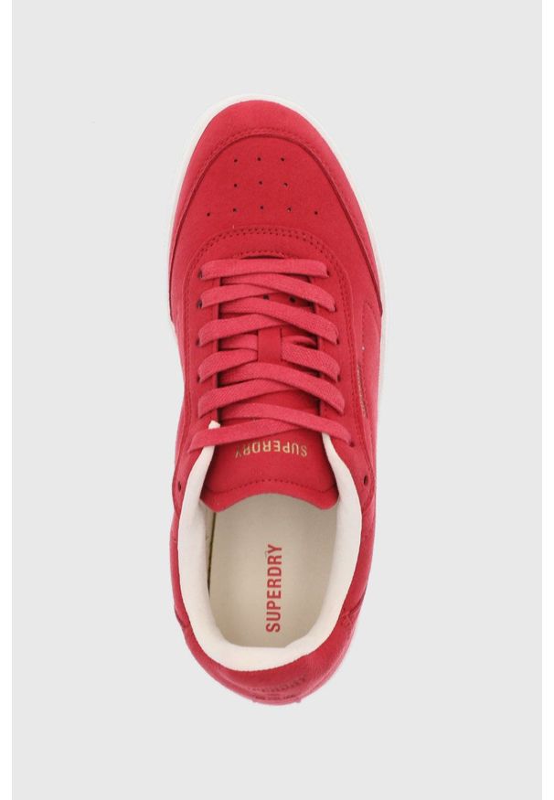 Superdry Buty kolor czerwony. Nosek buta: okrągły. Zapięcie: sznurówki. Kolor: czerwony. Materiał: guma