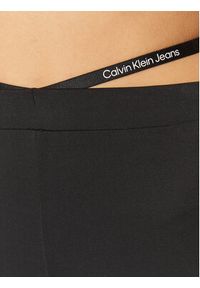 Calvin Klein Jeans Spodnie materiałowe J20J221919 Czarny Straight Fit. Kolor: czarny. Materiał: syntetyk