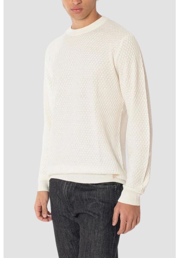 Guess - GUESS Beżowy sweter męski Davin Cn Ls. Kolor: beżowy. Materiał: bawełna. Długość rękawa: długi rękaw. Długość: długie. Wzór: bez wzorów. Styl: klasyczny, elegancki