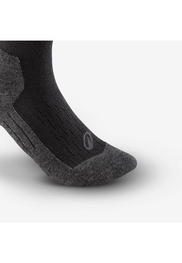 WEDZE - Skarpety narciarskie dla dorosłych Quechua 500. Kolor: czarny, wielokolorowy, biały. Materiał: poliester, elastan, wełna, akryl, poliamid. Sport: narciarstwo