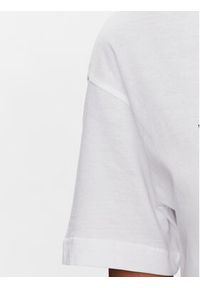 Gina Tricot T-Shirt Printed 15785 Biały Regular Fit. Kolor: biały. Materiał: bawełna