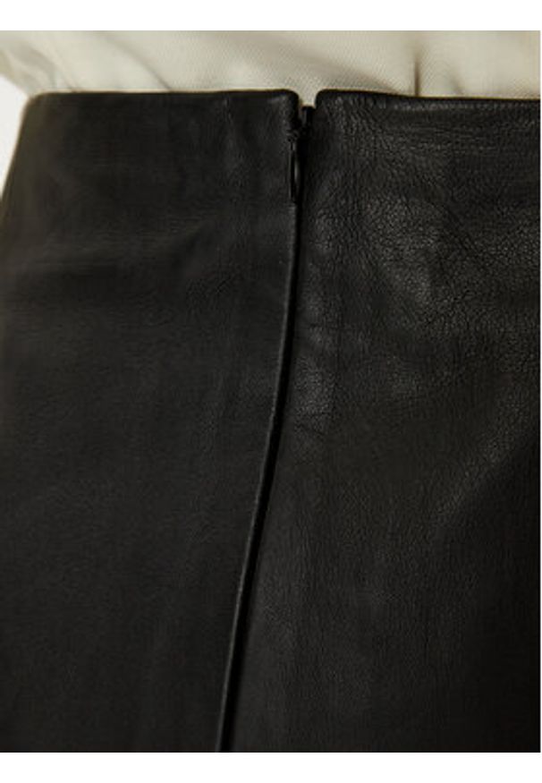 Bruuns Bazaar Spódnica skórzana GentianB BBW4324 Czarny Slim Fit. Kolor: czarny. Materiał: skóra