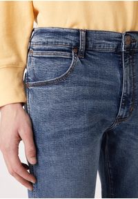 Wrangler - WRANGLER LARSTON MĘSKIE SPODNIE JEANSOWE SLING SHOT W18SJP251 112127524 #6