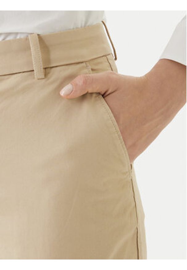 GANT - Gant Chinosy 4150380 Beżowy. Kolor: beżowy. Materiał: bawełna