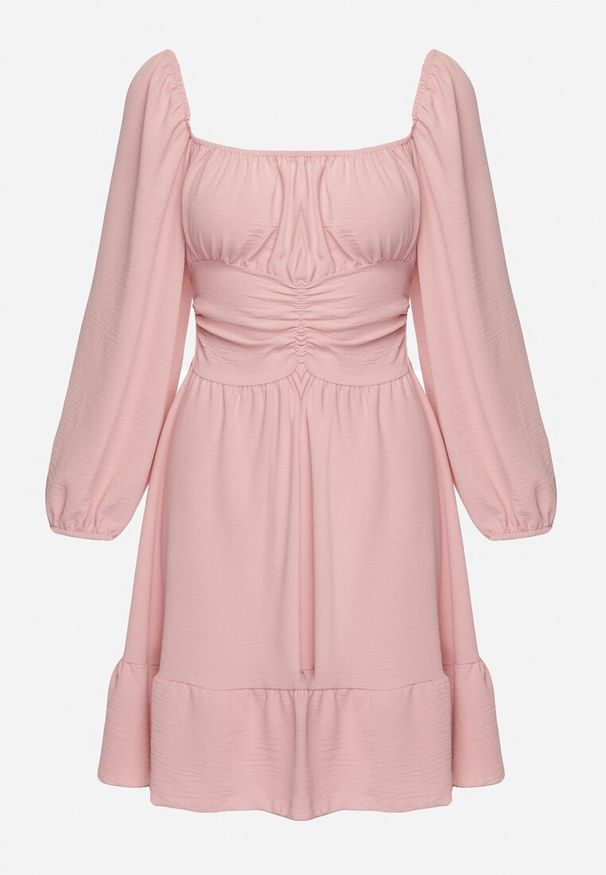 Born2be - Różowa Sukienka Auxede. Typ kołnierza: dekolt kwadratowy. Kolor: różowy. Materiał: tkanina. Długość rękawa: długi rękaw. Wzór: gładki