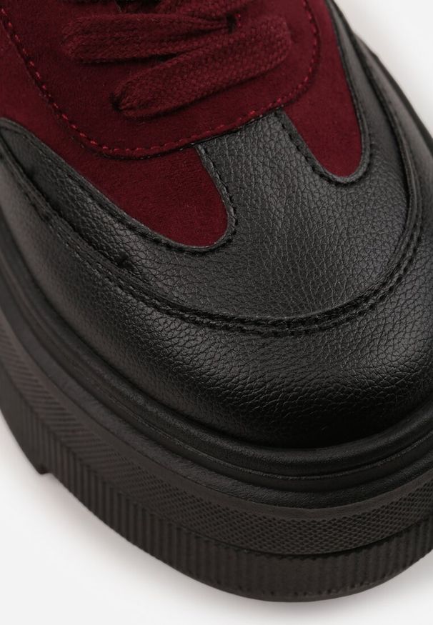 Renee - Bordowe Chunky Sneakersy Vices na Platformie z Okrągłym Detalem Sedvira. Okazja: na spacer. Nosek buta: okrągły. Kolor: czerwony. Materiał: jeans, skóra, koronka. Obcas: na platformie. Sport: turystyka piesza