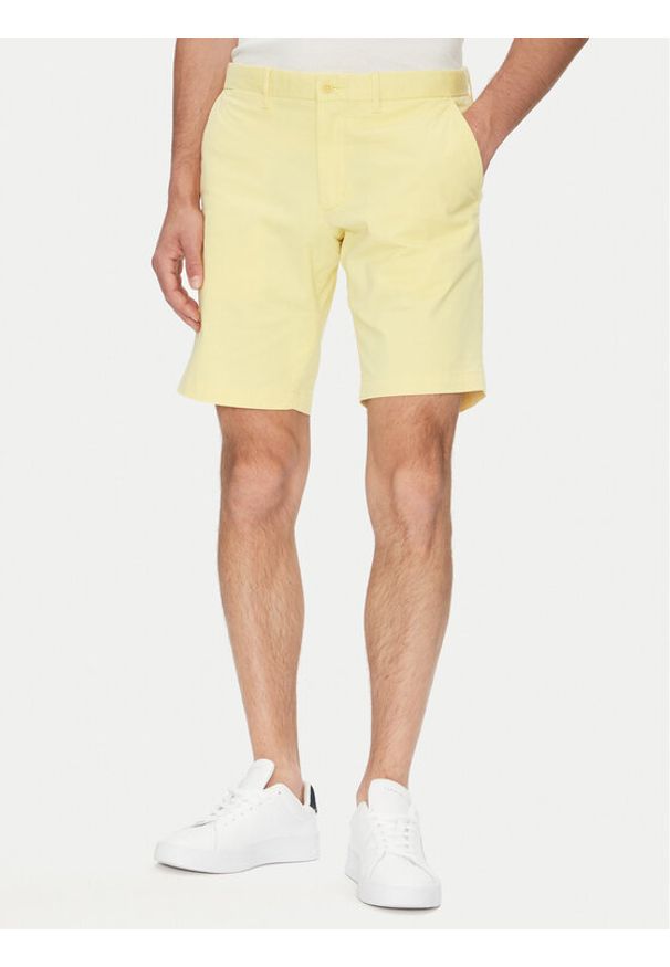 TOMMY HILFIGER - Tommy Hilfiger Szorty materiałowe Brooklyn MW0MW23563 Żółty Regular Fit. Kolor: żółty. Materiał: bawełna