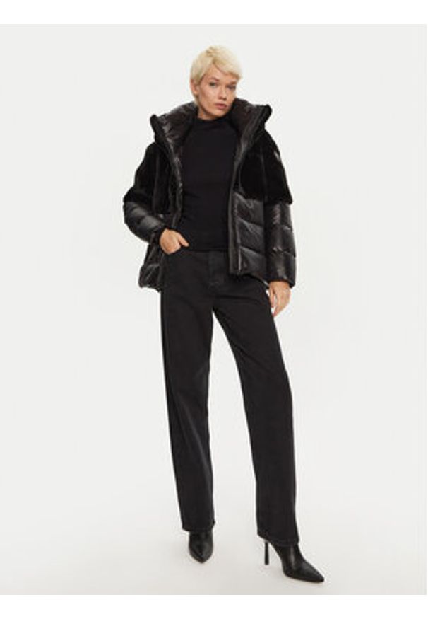 Blauer Kurtka puchowa 24WBLDC02290-999 Czarny Regular Fit. Kolor: czarny. Materiał: syntetyk