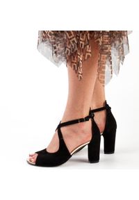 Czarne skórzane sandały damskie na słupku Prestige 2080. Kolor: czarny. Materiał: skóra, zamsz. Obcas: na słupku