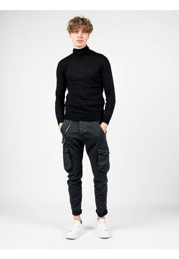 Xagon Man Sweter "Turtleneck" | A22081 & ELV18 | Mężczyzna | Czarny. Okazja: na co dzień. Typ kołnierza: golf. Kolor: czarny. Materiał: wełna, nylon, akryl, poliester. Styl: casual