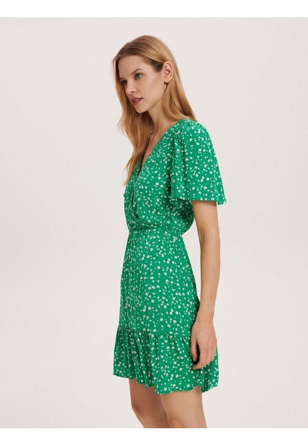 Reserved - Sukienka mini - zielony. Kolor: zielony. Materiał: wiskoza, tkanina. Typ sukienki: kopertowe. Długość: mini