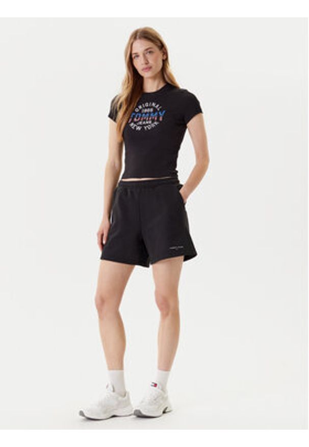 Tommy Jeans Szorty sportowe Linear DW0DW21152 Czarny Relaxed Fit. Kolor: czarny. Materiał: bawełna