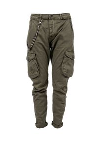 Xagon Man Spodnie | A22032 CR 8023 | Mężczyzna | Wojskowa Zieleń, Zielony. Kolor: zielony. Materiał: elastan, bawełna. Wzór: aplikacja. Styl: militarny