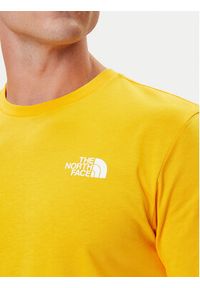 The North Face T-Shirt Redbox NF0A87NP Żółty Regular Fit. Kolor: żółty. Materiał: bawełna #4