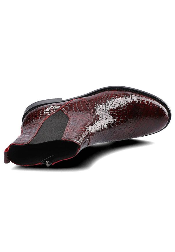 Bordowe Botki Dwunasty Shoes Damskie Stylowe Buty. Kolor: czerwony. Materiał: lakier, skóra, materiał. Szerokość cholewki: normalna. Wzór: nadruk, motyw zwierzęcy. Sezon: jesień. Obcas: na obcasie. Styl: elegancki. Wysokość obcasa: niski