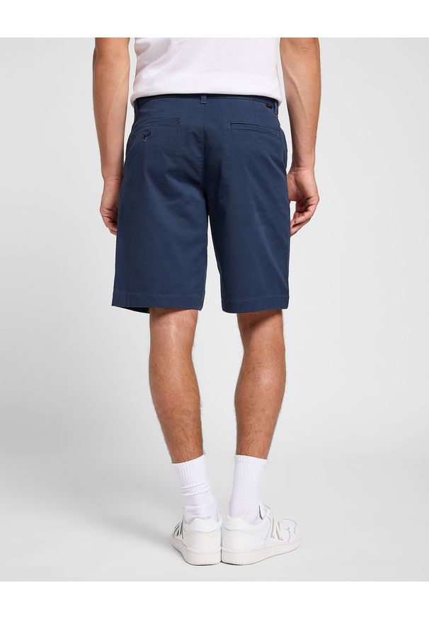 Lee - LEE MĘSKIE SPODENKI MATERIAŁOWE LEE RELAXED CHINO SHORT DEEP NAVY 112363934. Materiał: materiał
