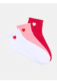 Sinsay - Skarpetki z haftem w kształcie serca 3 pack - wielobarwny. Wzór: haft #1