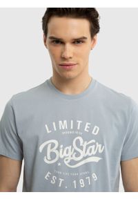 Big-Star - Koszulka męska bawełniana z nadrukiem błękitna Ratow 400. Kolor: niebieski. Materiał: bawełna. Wzór: nadruk. Sezon: wiosna, lato. Styl: wakacyjny #6