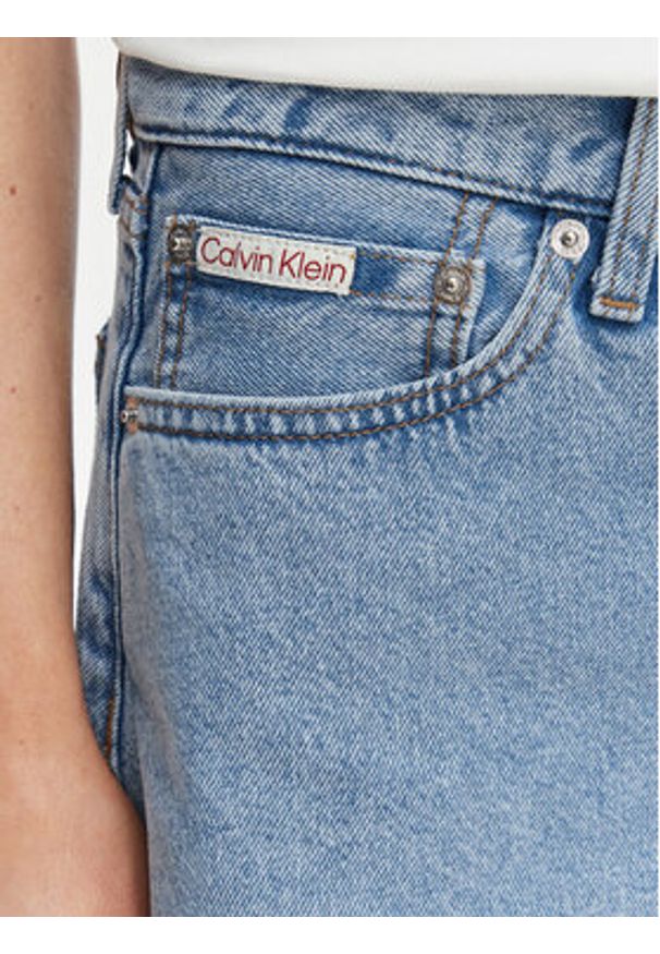 Calvin Klein Jeans Szorty jeansowe LV047F675G Niebieski Regular Fit. Kolor: niebieski. Materiał: bawełna