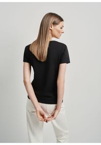 Ochnik - T-shirt damski czarny z ozdobną wilgą. Kolor: czarny. Materiał: bawełna. Wzór: aplikacja #2
