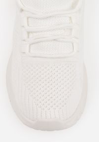 Born2be - Białe Sznurowane Buty Sportowe na Grubszej Podeszwie Unamarie. Okazja: na spacer. Kolor: biały. Materiał: jeans, dresówka. Szerokość cholewki: normalna. Sport: turystyka piesza #9