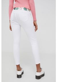 Answear Lab jeansy damskie kolor biały medium waist. Kolor: biały. Styl: wakacyjny #4