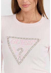 Guess - GUESS Różowy damski sweter Rylie Triangle Logo, Rozmiar XS. Kolor: różowy. Materiał: elastan, wiskoza. Długość rękawa: długi rękaw. Długość: długie. Styl: klasyczny #2