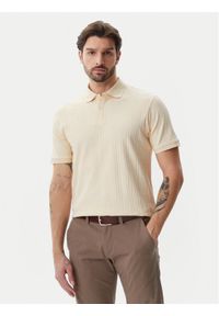 Selected Homme Polo 16094575 Beżowy Regular Fit. Typ kołnierza: polo. Kolor: beżowy. Materiał: bawełna