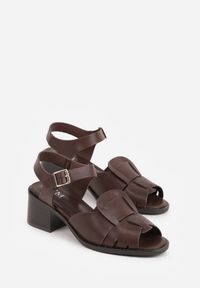 Renee - Ciemnobrązowe Sandały na Słupku z Geometryczną Cholewką Aiganele. Zapięcie: sprzączka. Kolor: brązowy. Materiał: jeans. Wzór: geometria. Obcas: na słupku. Styl: klasyczny. Wysokość obcasa: średni #6