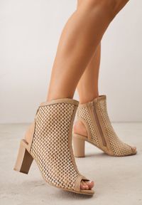 Born2be - Beżowe Plecione Botki na Słupku ze Skórzaną Wkładką i Odkrytą Piętą i Palcami Tesane. Okazja: na co dzień, na randkę. Zapięcie: zamek. Kolor: beżowy. Materiał: skóra. Obcas: na słupku. Styl: casual, elegancki #7