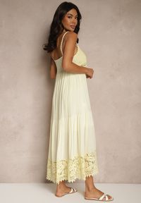 Renee - Żółta Rozkloszowana Sukienka z Wiskozy i Bawełny z Koronką na Cienkich Ramiączkach Filaniela. Okazja: na imprezę, na co dzień. Kolor: żółty. Materiał: wiskoza, bawełna, koronka. Długość rękawa: na ramiączkach. Wzór: koronka. Styl: casual, elegancki #4
