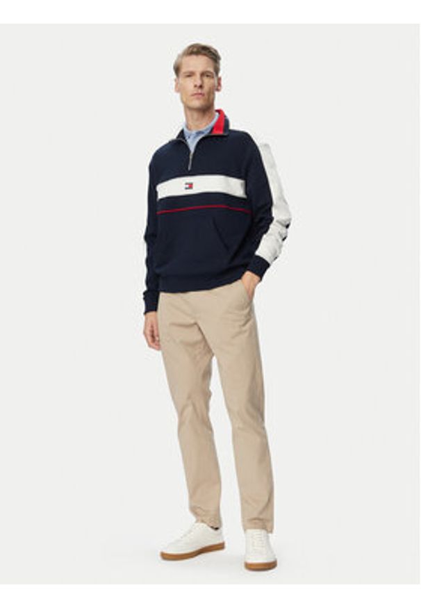 Tommy Jeans Bluza Cblock DM0DM23244 Granatowy Relaxed Fit. Kolor: niebieski. Materiał: bawełna