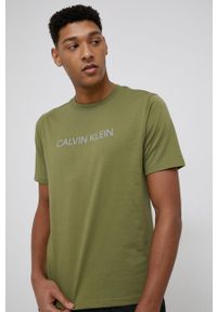 Calvin Klein Performance T-shirt męski kolor zielony z nadrukiem. Okazja: na co dzień. Kolor: zielony. Wzór: nadruk. Styl: casual