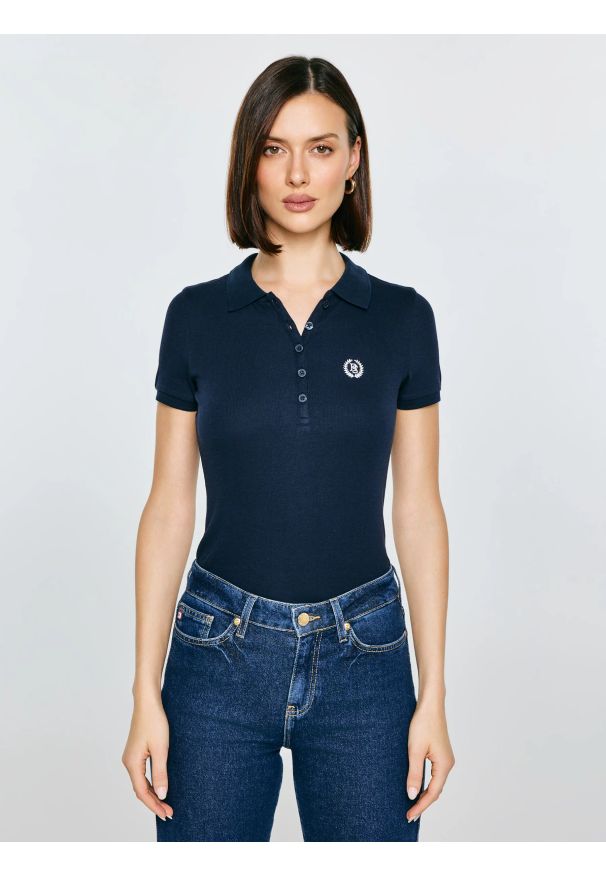 Big-Star - Koszulka damska polo w prążek granatowa Rella 403. Okazja: na spacer, na spotkanie biznesowe, do pracy. Typ kołnierza: polo. Kolor: niebieski. Materiał: dzianina, denim, prążkowany. Wzór: prążki. Styl: biznesowy, klasyczny, sportowy