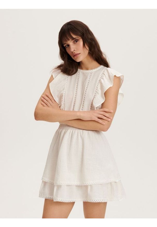 Reserved - Bawełniana sukienka mini - złamana biel. Materiał: bawełna. Długość: mini