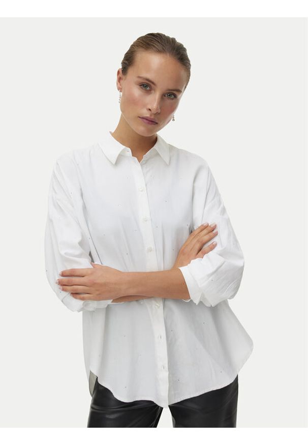 Vero Moda Koszula Fanni 10337791 Biały Oversize. Kolor: biały. Materiał: bawełna