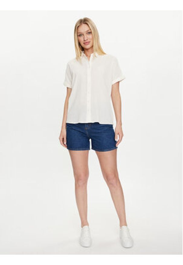 Mustang Koszula Coral Springs 1014902 Biały Loose Fit. Kolor: biały. Materiał: bawełna