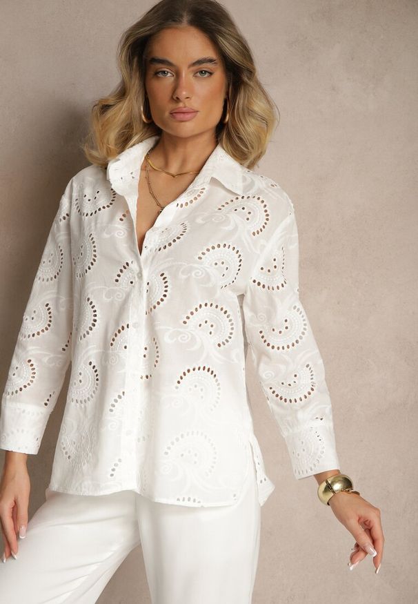 Renee - Biała Ażurowa Koszula z Bawełny o Klasycznym Kroju Ivelvania. Okazja: na co dzień. Kolor: biały. Materiał: bawełna. Długość rękawa: długi rękaw. Długość: długie. Wzór: ażurowy. Styl: klasyczny