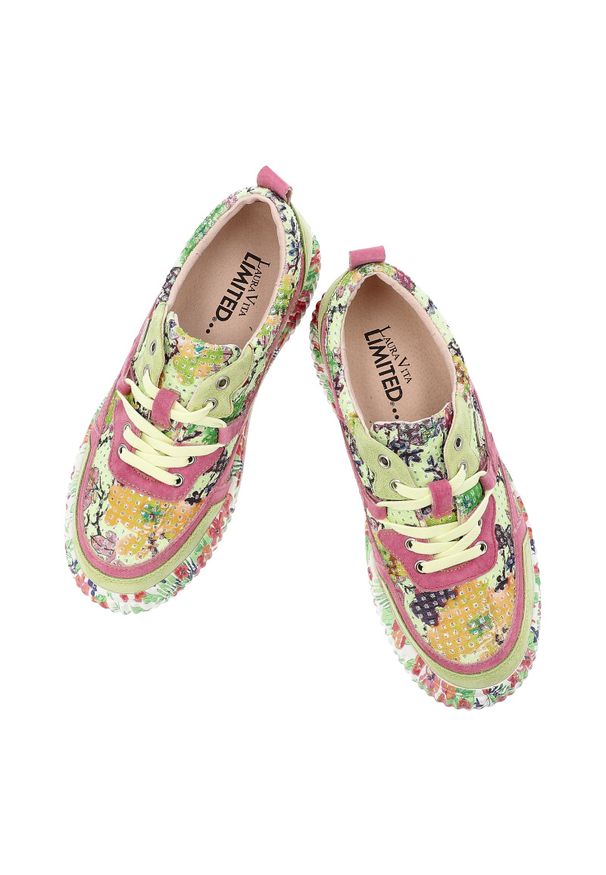 Sneakersy damskie Laura Vita, cholewka ze skóry zamszowej wzór kwiatowy sznurowane grubsza podeszwa wygodny codzienny fason, zielone, 06 SL2165-6B. Okazja: na co dzień. Kolor: zielony. Materiał: skóra, zamsz. Szerokość cholewki: normalna. Wzór: kwiaty. Styl: casual