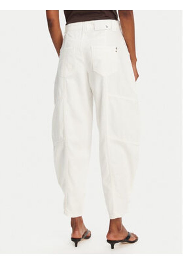 Patrizia Pepe Jeansy 2P1694/D107-W146 Biały Boyfriend Fit. Kolor: biały