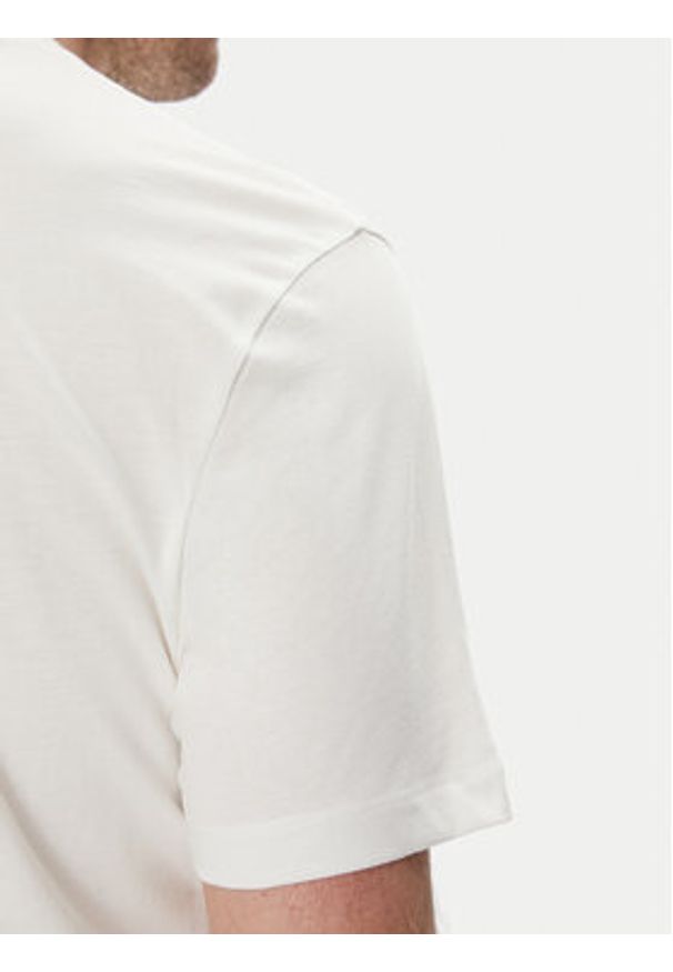 Armani Exchange T-Shirt XM000554 AF10356 U0009 Biały Regular Fit. Kolor: biały. Materiał: bawełna