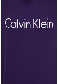 Calvin Klein Underwear T-shirt piżamowy kolor fioletowy bawełniana. Kolor: fioletowy. Materiał: bawełna. Długość: krótkie. Wzór: nadruk #4