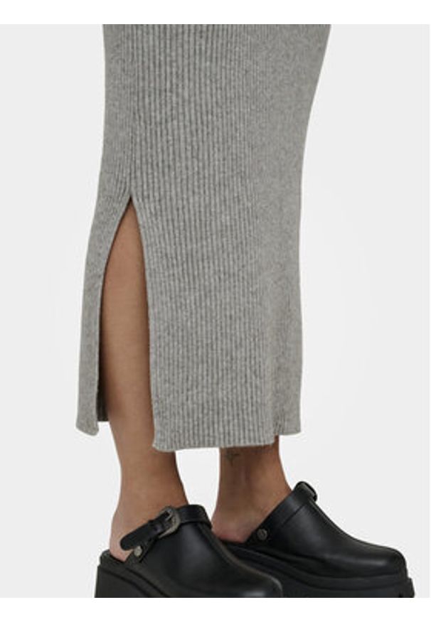 only - ONLY Sukienka dzianinowa Katia 15324649 Szary Slim Fit. Kolor: szary. Materiał: syntetyk, wiskoza