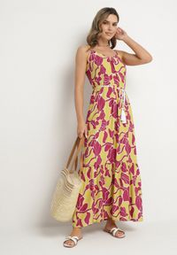 Born2be - Jasnozielona Rozkloszowana Sukienka na Ramiączkach z Wiskozowej Tkaniny w Kwiaty Sepelvia. Okazja: na co dzień. Typ kołnierza: dekolt w kształcie V. Kolor: zielony. Materiał: tkanina, wiskoza. Długość rękawa: na ramiączkach. Wzór: kwiaty. Sezon: lato. Styl: casual, elegancki #5