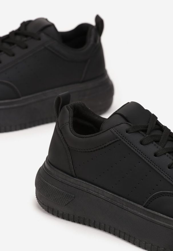 Born2be - Czarne Sneakersy na Platformie Jury. Kolor: czarny. Obcas: na platformie