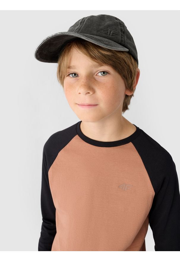 4f - 4F Longsleeve regular gładki chłopięcy - beżowy 164 (13-14 lat). Okazja: na co dzień. Kolor: beżowy. Materiał: jersey, dzianina, bawełna. Długość rękawa: długi rękaw. Długość: długie. Wzór: gładki. Sezon: lato. Styl: casual, klasyczny, sportowy