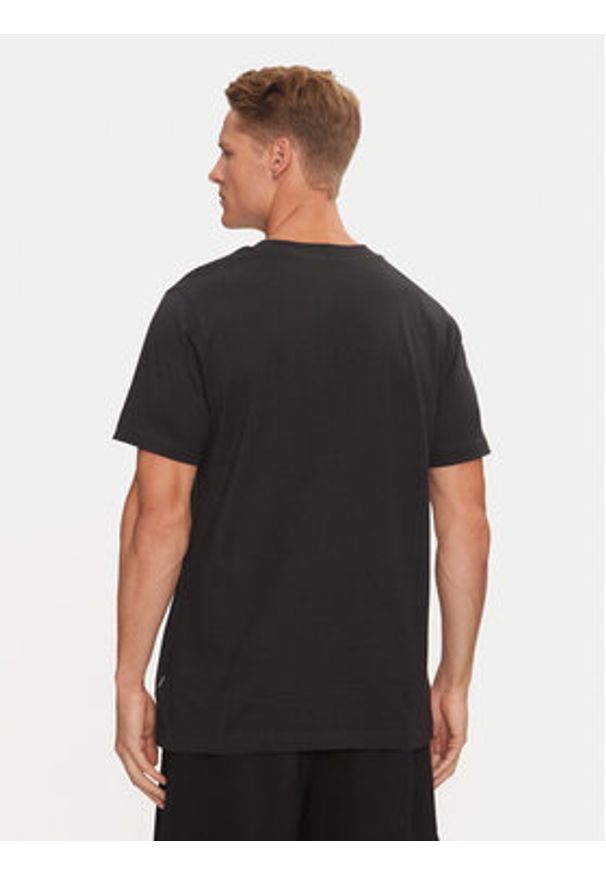 New Balance T-Shirt Sport Essentials Graphic MT43902BK Czarny Regular Fit. Kolor: czarny. Materiał: bawełna. Styl: sportowy