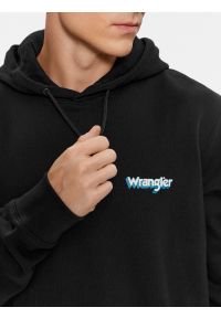 Wrangler - WRANGLER HOODIE MĘSKA BLUZA Z KAPTUREM WASHED BLACK 112343376 W658018282. Typ kołnierza: kaptur